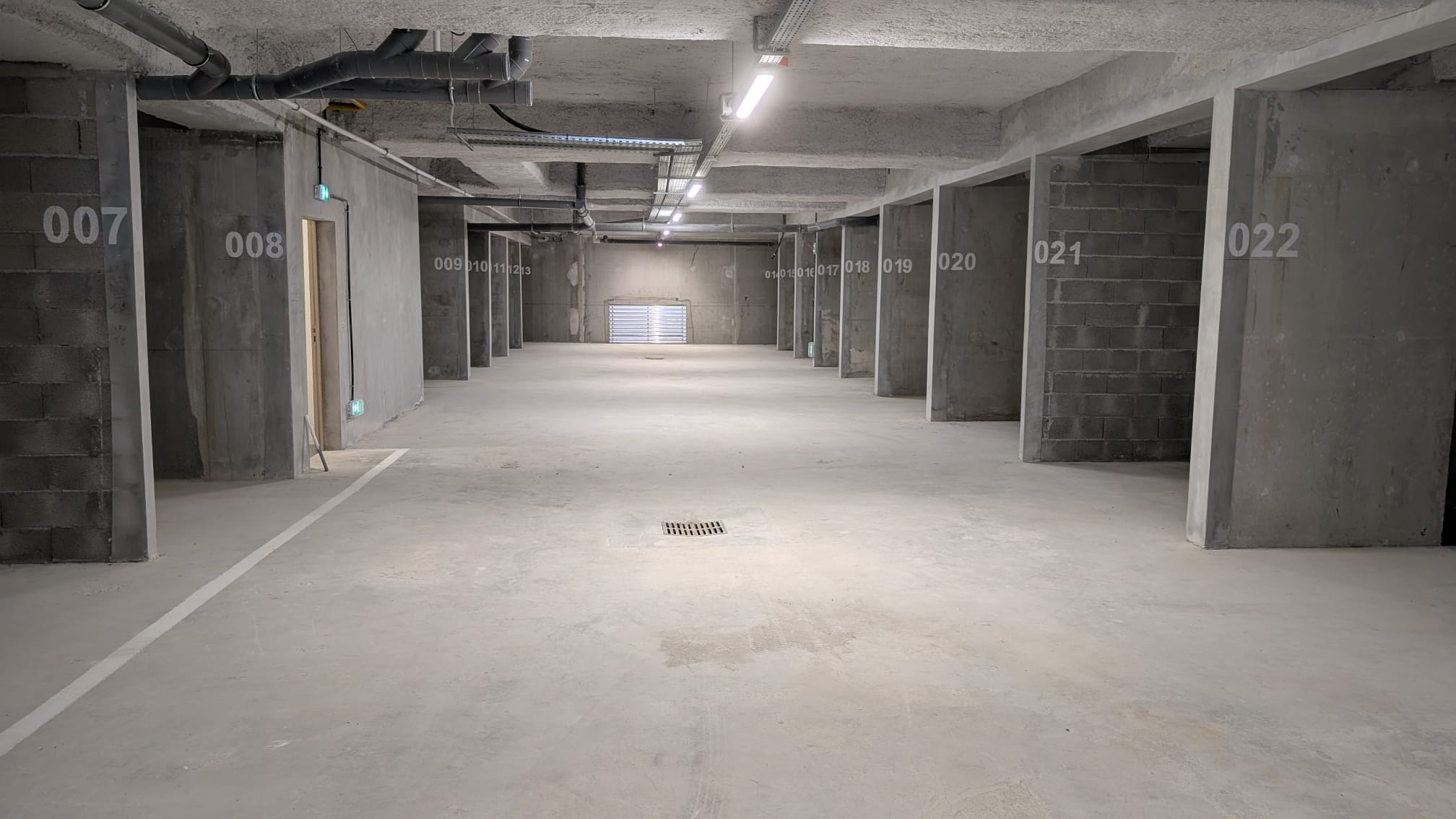 VENTE LOT 4 PARKINGS - MESSERY (74)